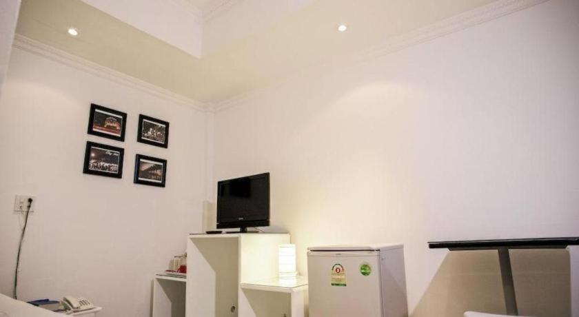 House Hotel