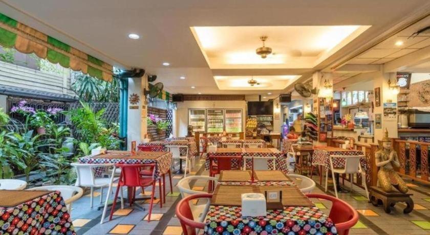 New Siam Hostal *