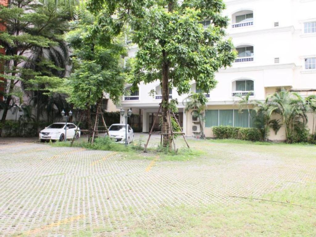 Romance Srinakarin Khách sạn Bangkok