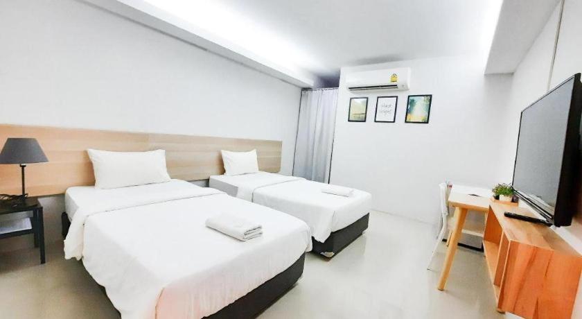 Hotel Your Place 2*