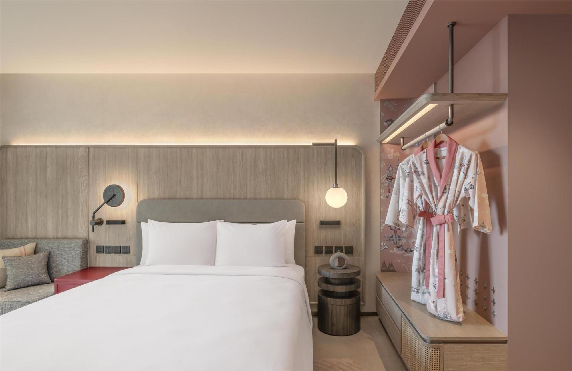Kromo Bangkok, Curio Collection By Hilton 5*