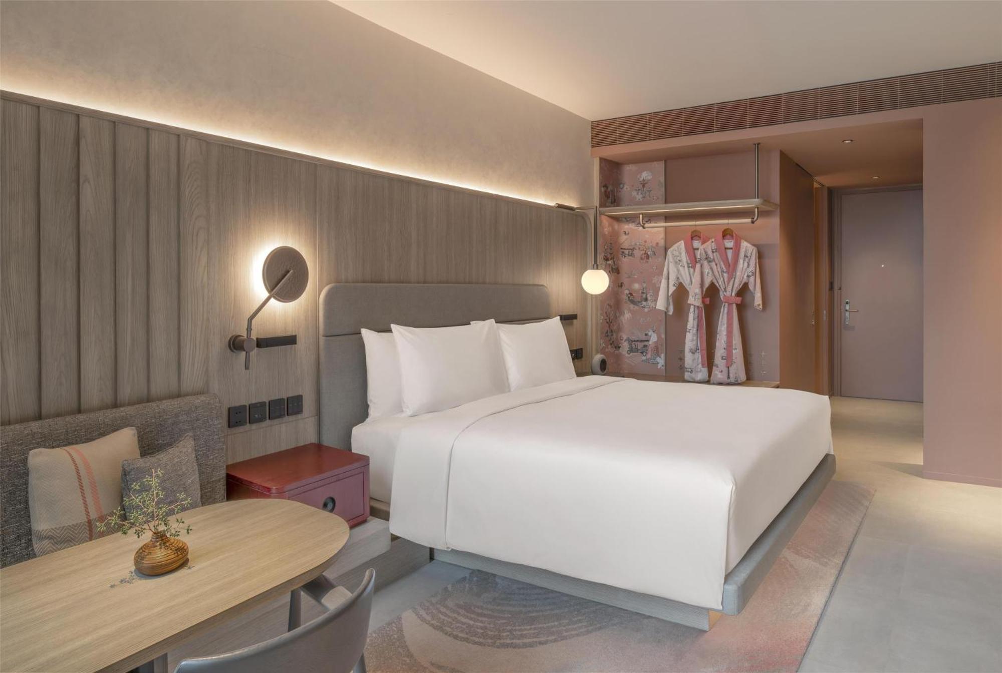 Kromo Bangkok, Curio Collection By Hilton 5*