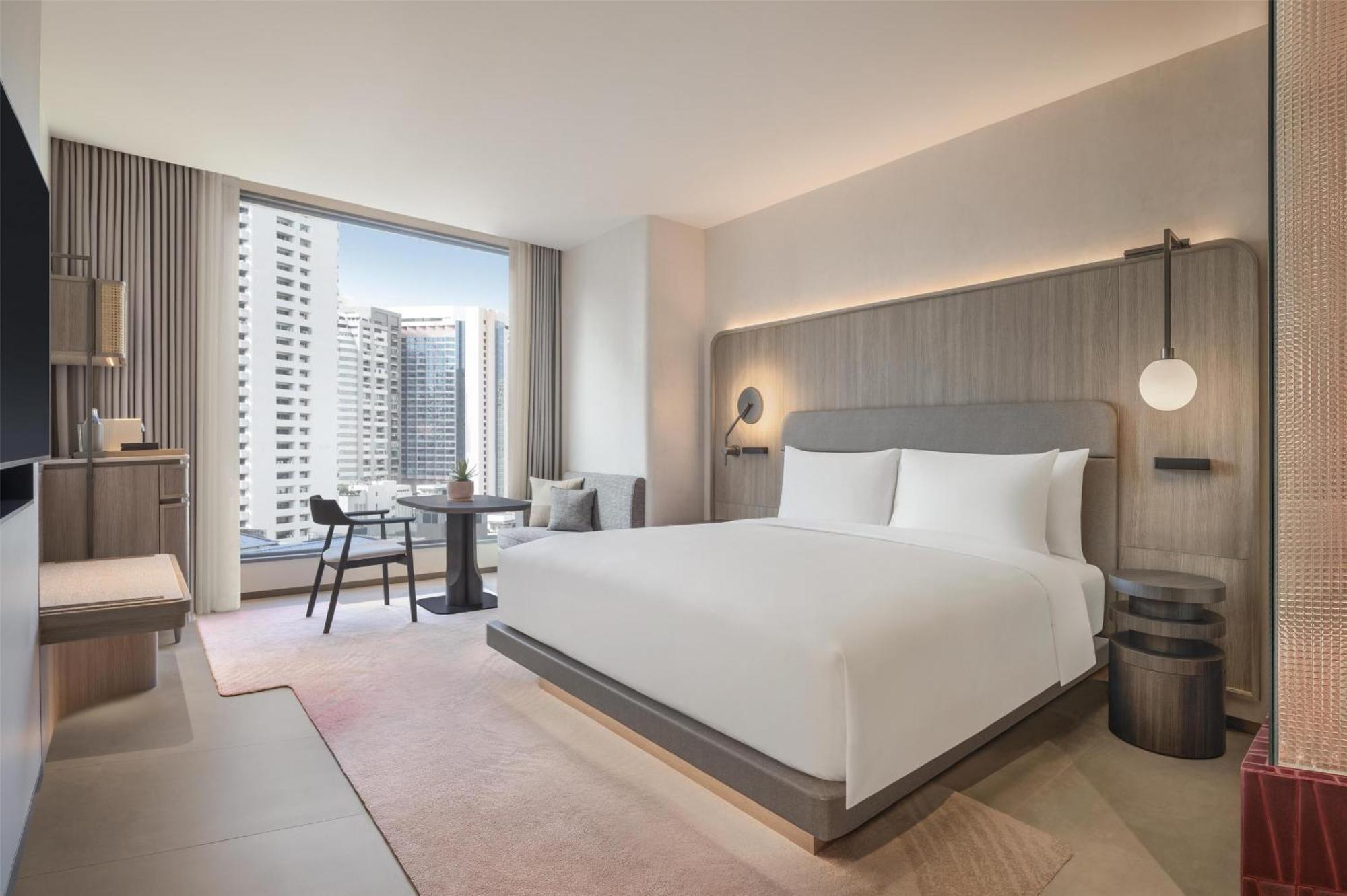 Hotel Kromo Bangkok, Curio Collection By Hilton 5*