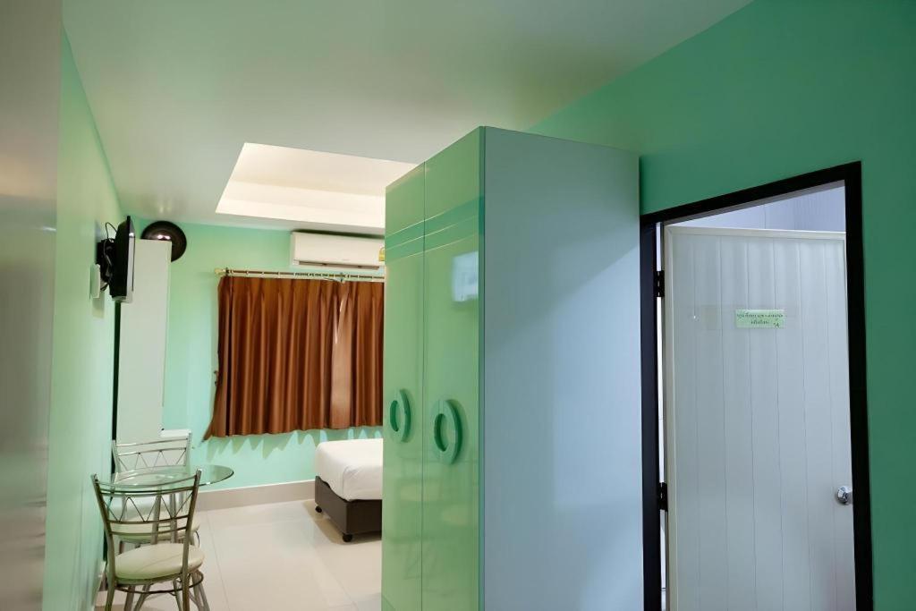 Hotel Rimnam Suk Sawat 70 Bangkok