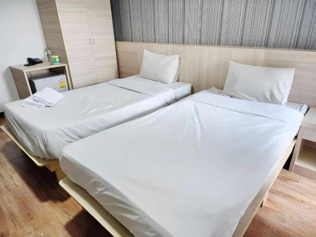 Hotel Station 203