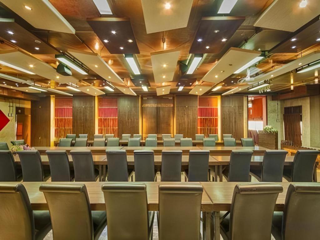 Pak Ping Ing Tang Boutique 4*