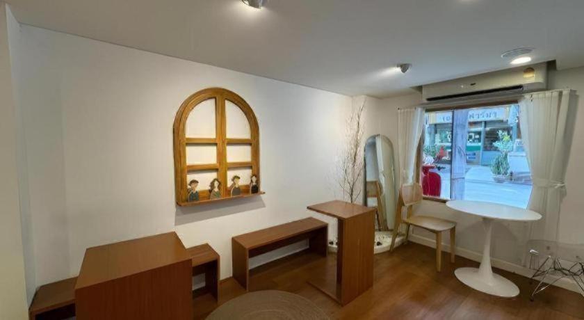 Seoul3 & Slow Bar Cafe Hotel 2*