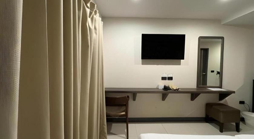 Hotel Seoul3 & Slow Bar Cafe 2*