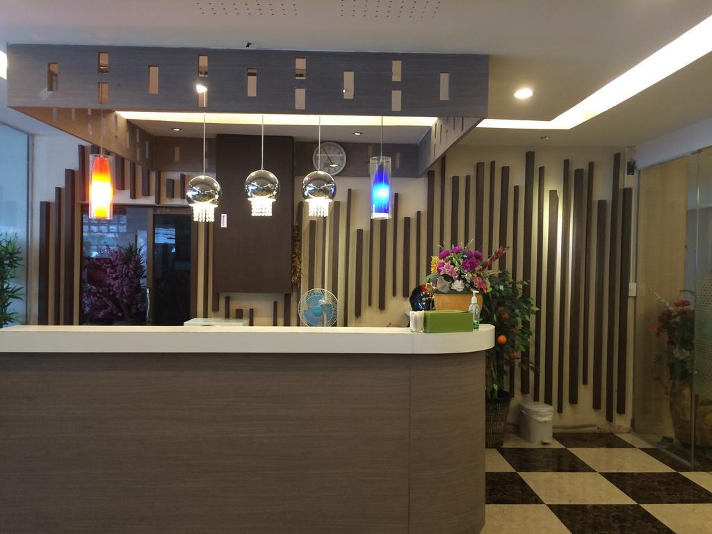 Hotel Three Seasons