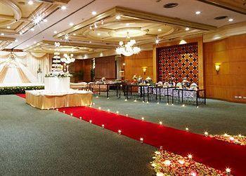 The Royal Hotell 4*