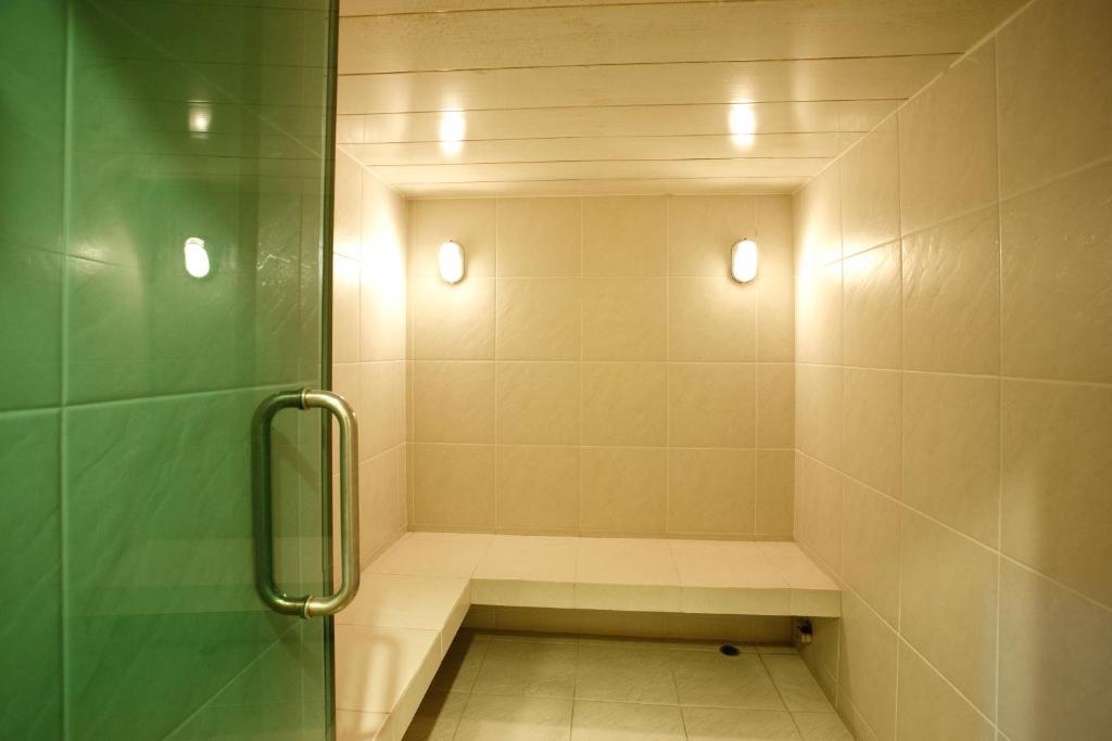 Chaidee Mansion 3*