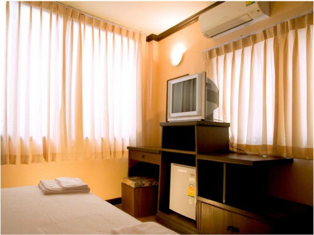 Queen Lotus Inn 3*