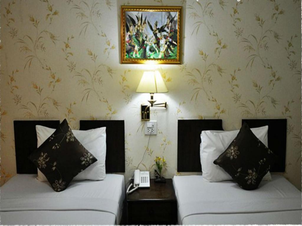 Inn Queen Lotus