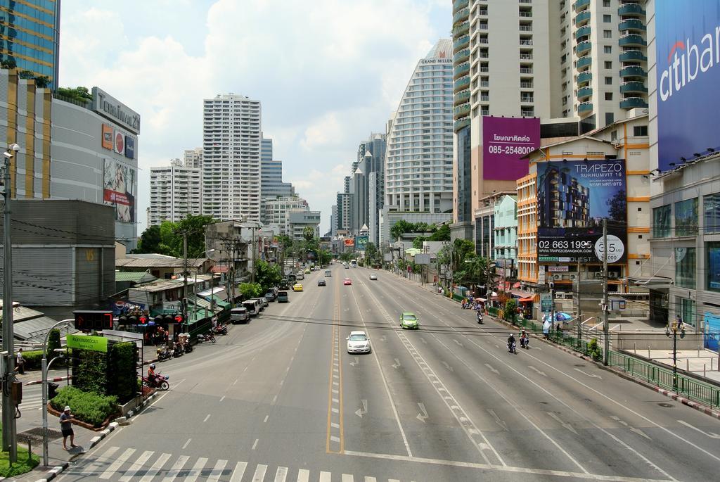 Hostel Liveitup Asok By D Varee *