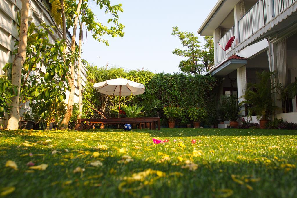 Pensión Barefeet Naturist (adults Only) Bangkok