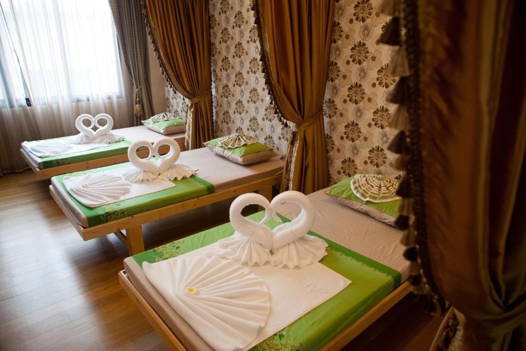 Hotel Alisha Court & Banguecoque