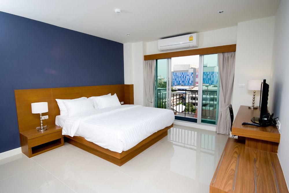 Pannapat Place Khách sạn 3*