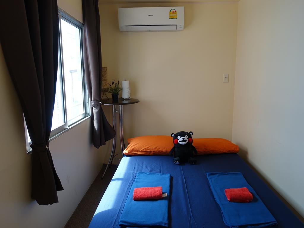 Cb Ekkamai Guest house Bangkok
