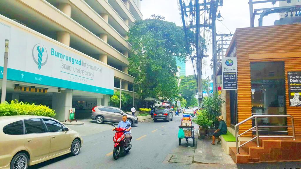First 1 Boutique At Sukhumvit 1 Hostel *