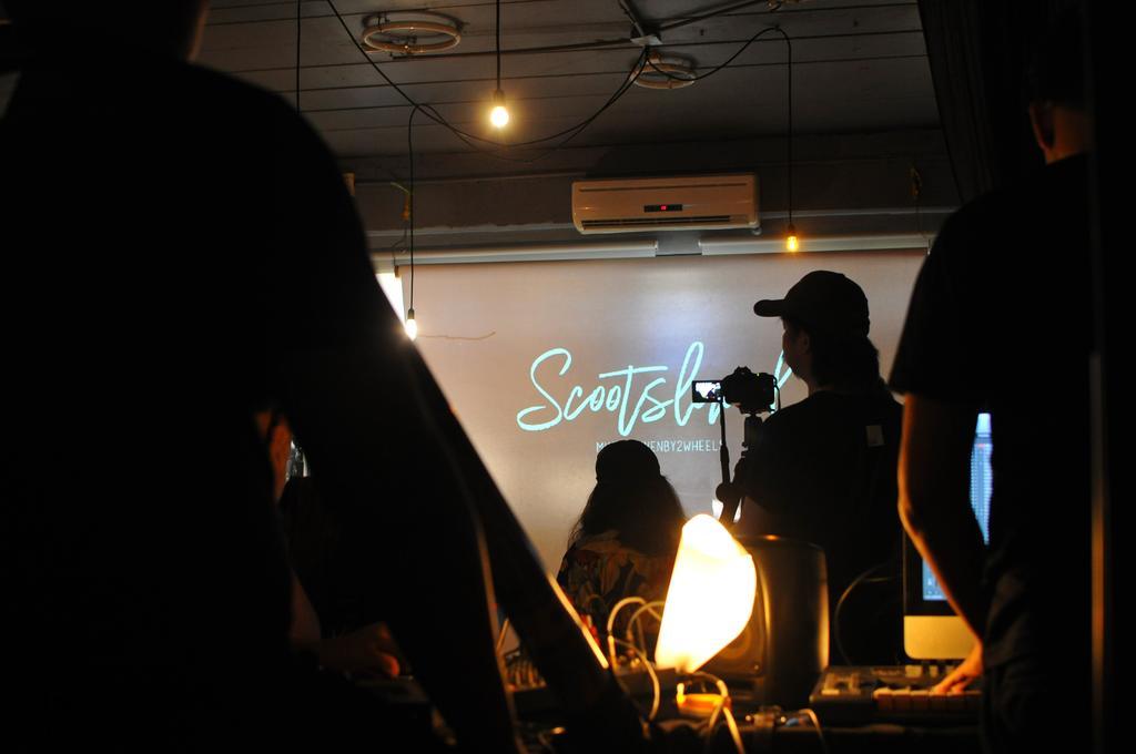 Gasthof Pyat Music And Artel Bangkok