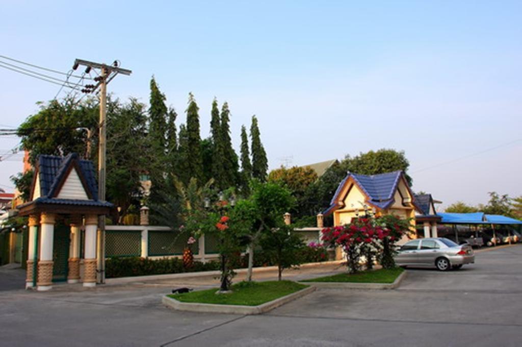 Js Tower