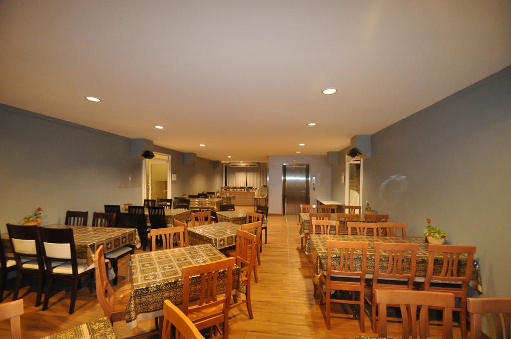 Hotel Kriss 4*