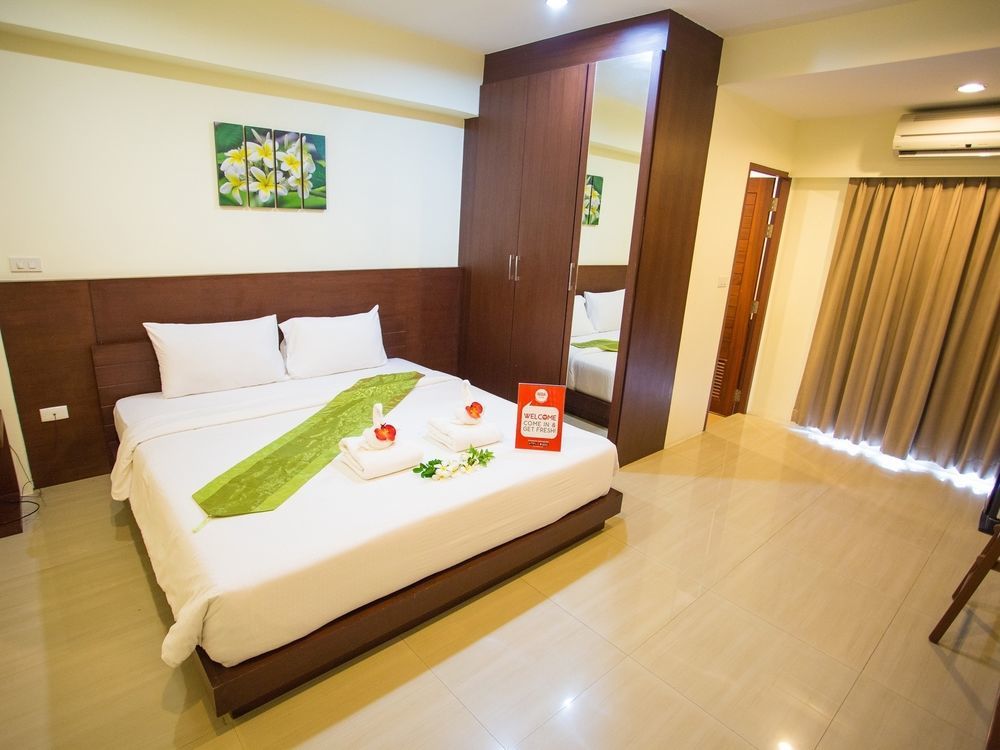Nida Wongsawang 19 Plaza 3*
