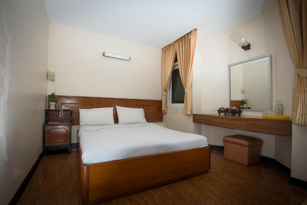 Rumah tetamu Muangphol Mansion 2*