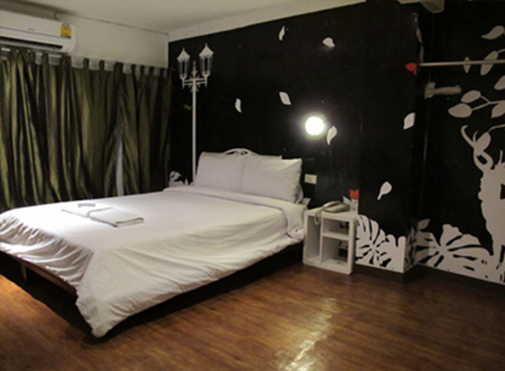 Take A Nap Hostal Bangkok