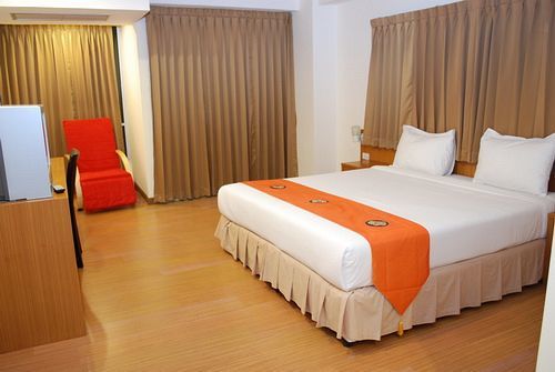 Three Seasons Hotel