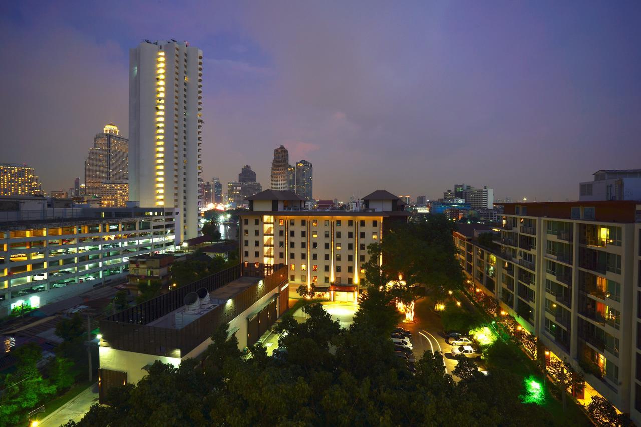 Naga Hotel 3*