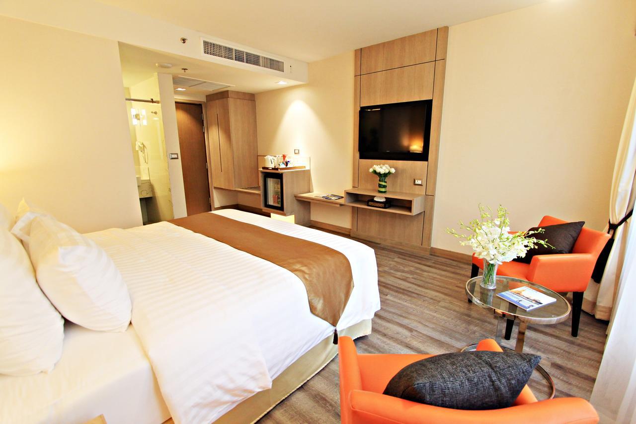 Midtown Khách sạn