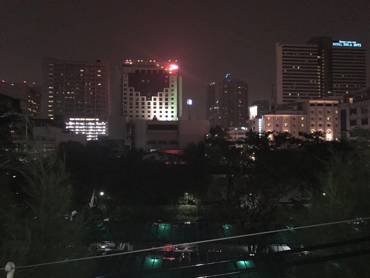 Asrama Omar Thai Bangkok