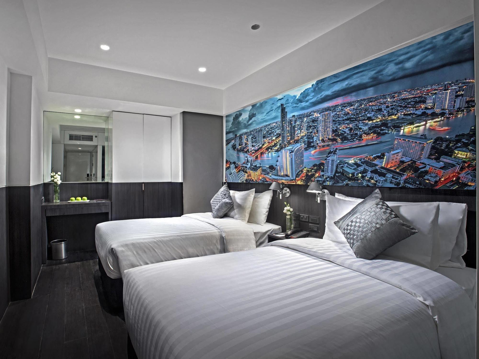Galleria 12 Sukhumvit By Compass Hospitality Khách sạn