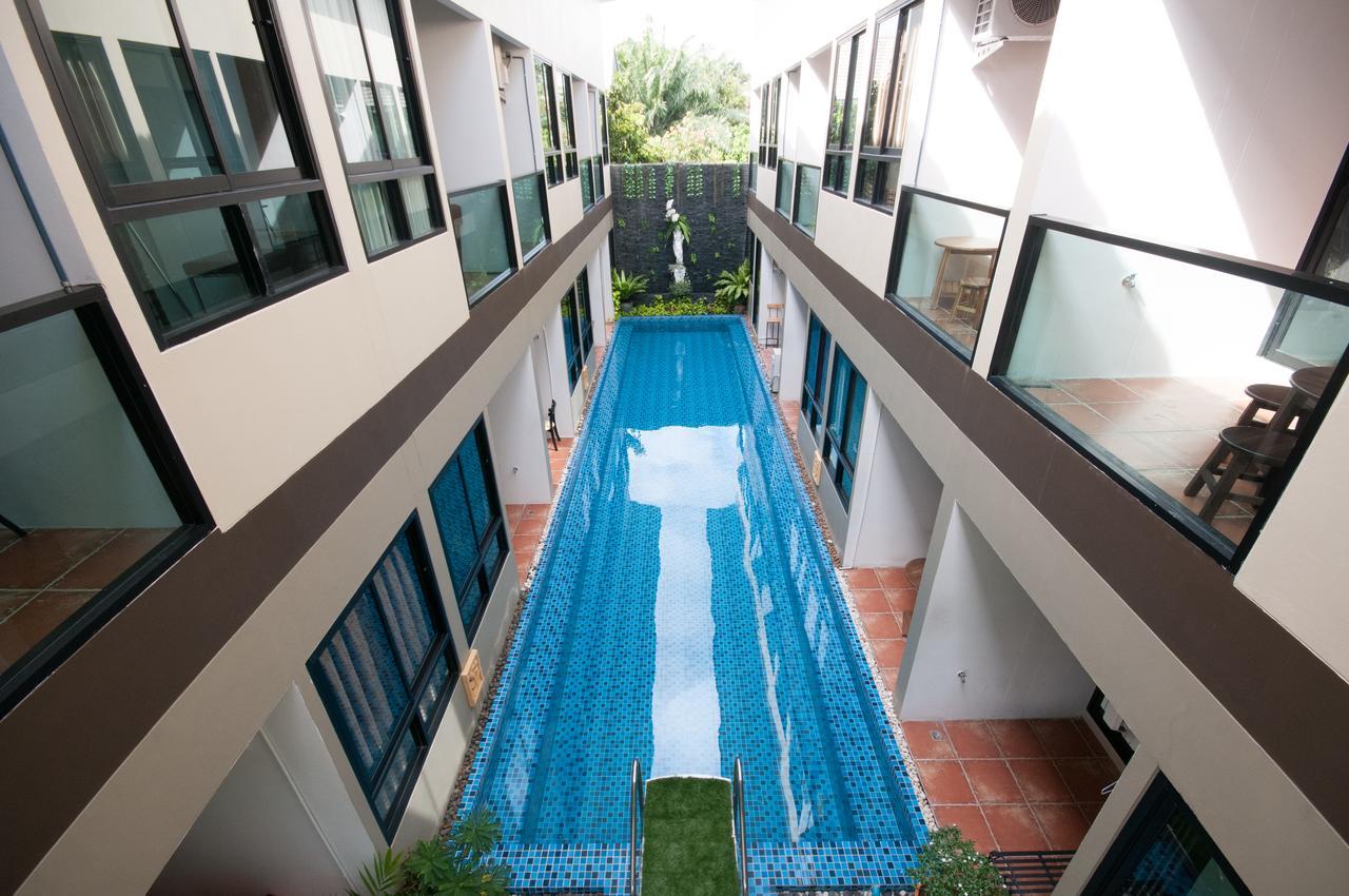 Khách sạn The Pool