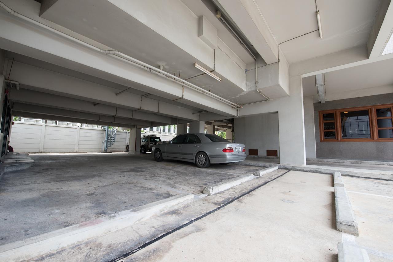 Baan Pratoom Apartahotel