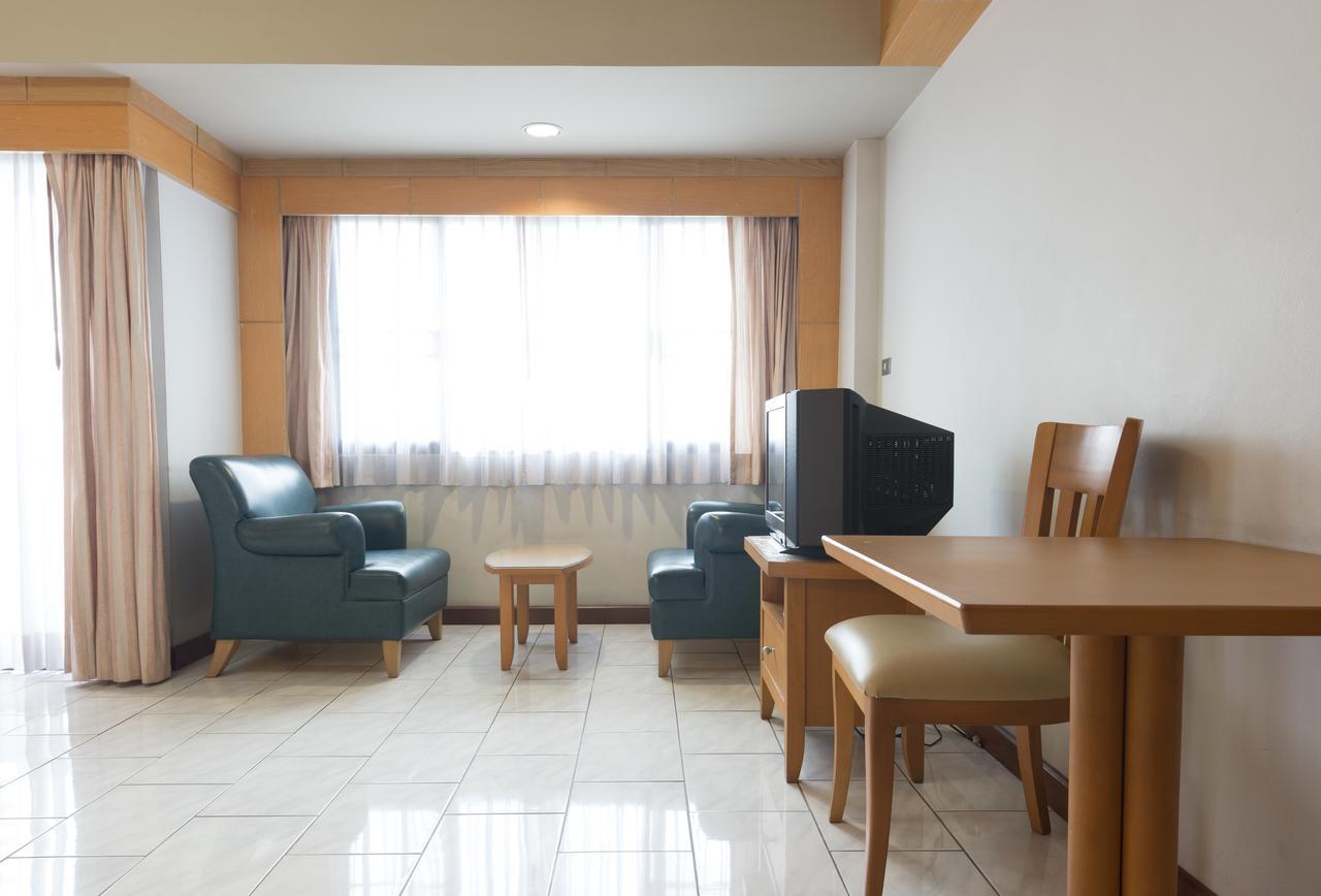 Apartahotel Baan Pratoom *