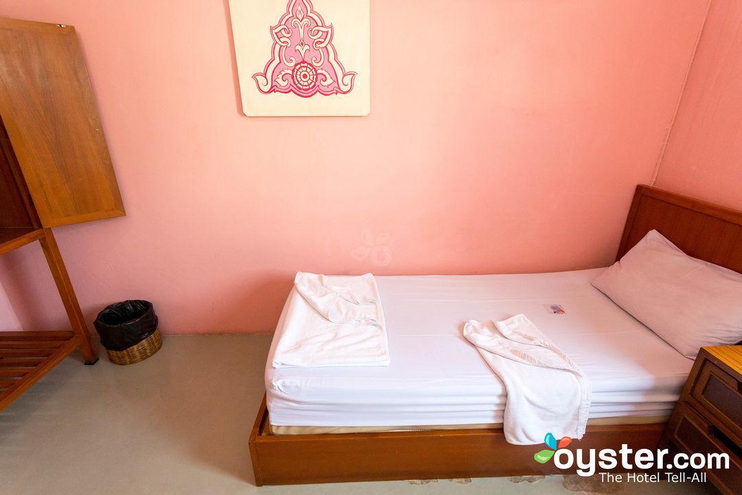 Cozy Place Hostel *