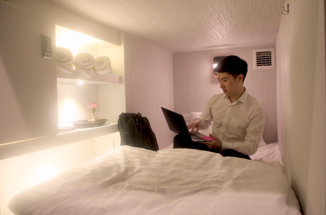Capsule hotel Laf Aree