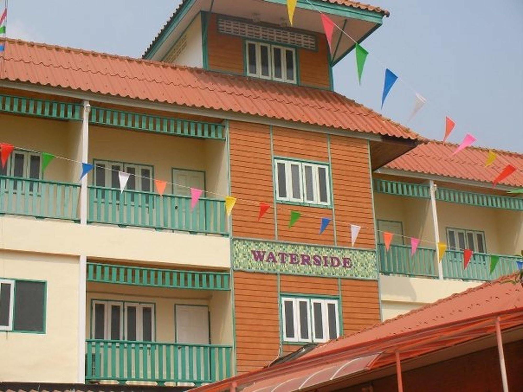Waterside Boutique Hotel 3*