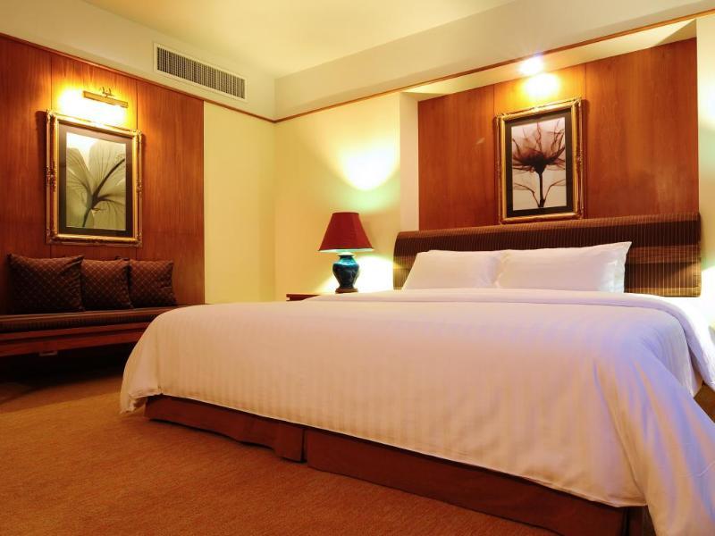 Khách sạn Pantip 4*