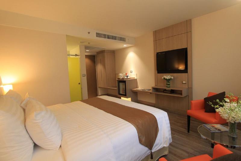 Midtown Khách sạn 4*