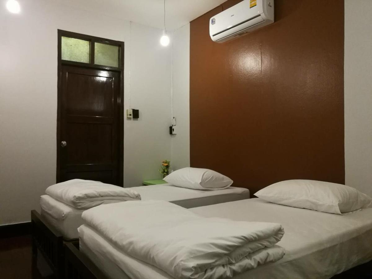 First 1 Boutique At Sukhumvit 1 Bangkok
