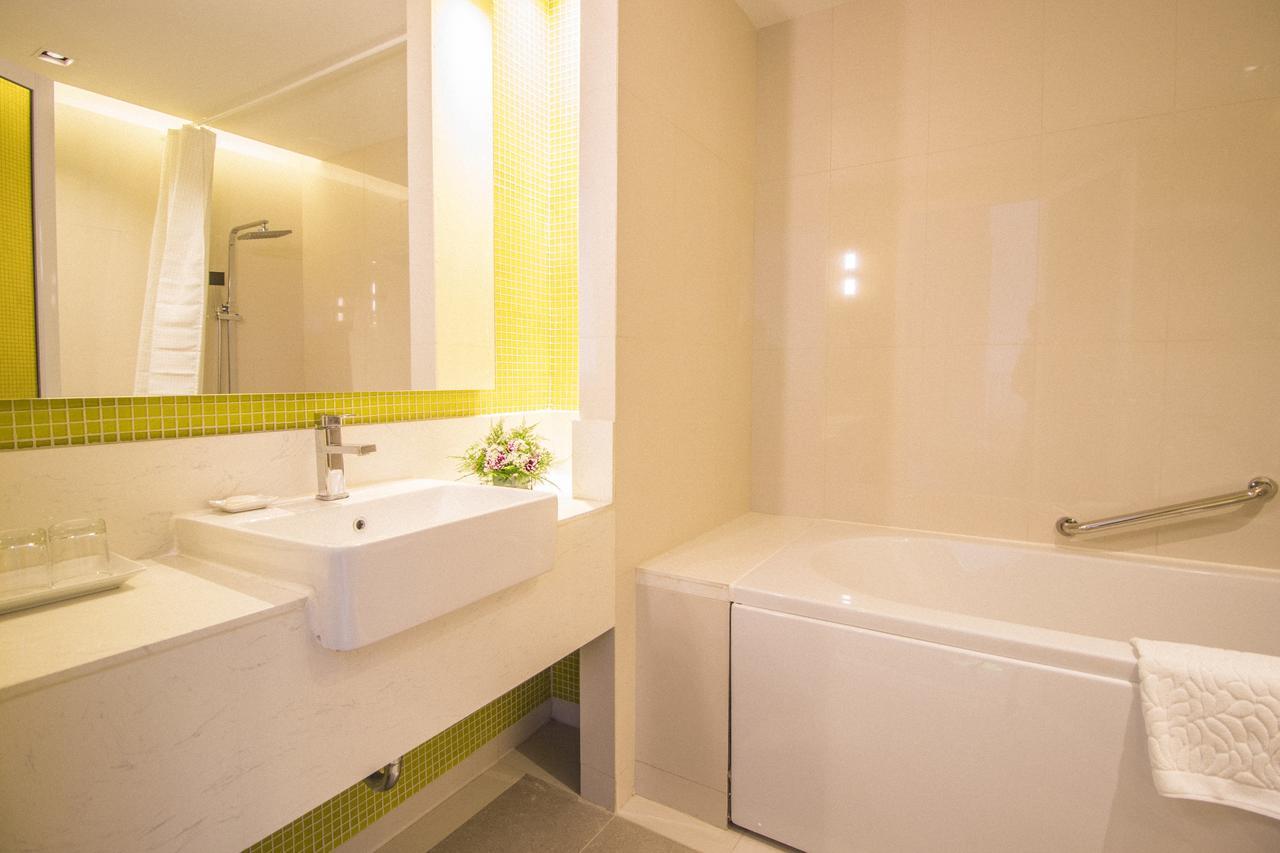 Khách sạn Midtown 4*