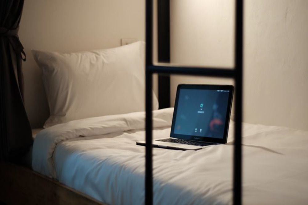 Hostal Holy Sheet