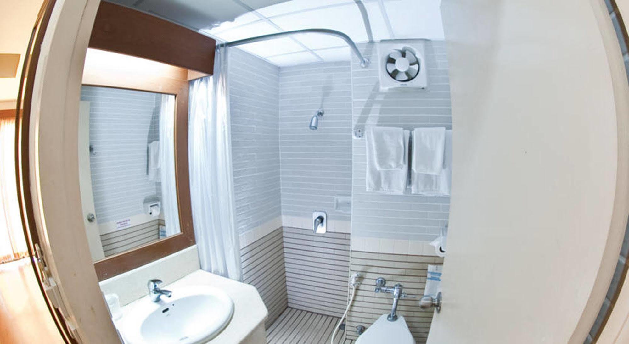 Mad Monkey Hotel