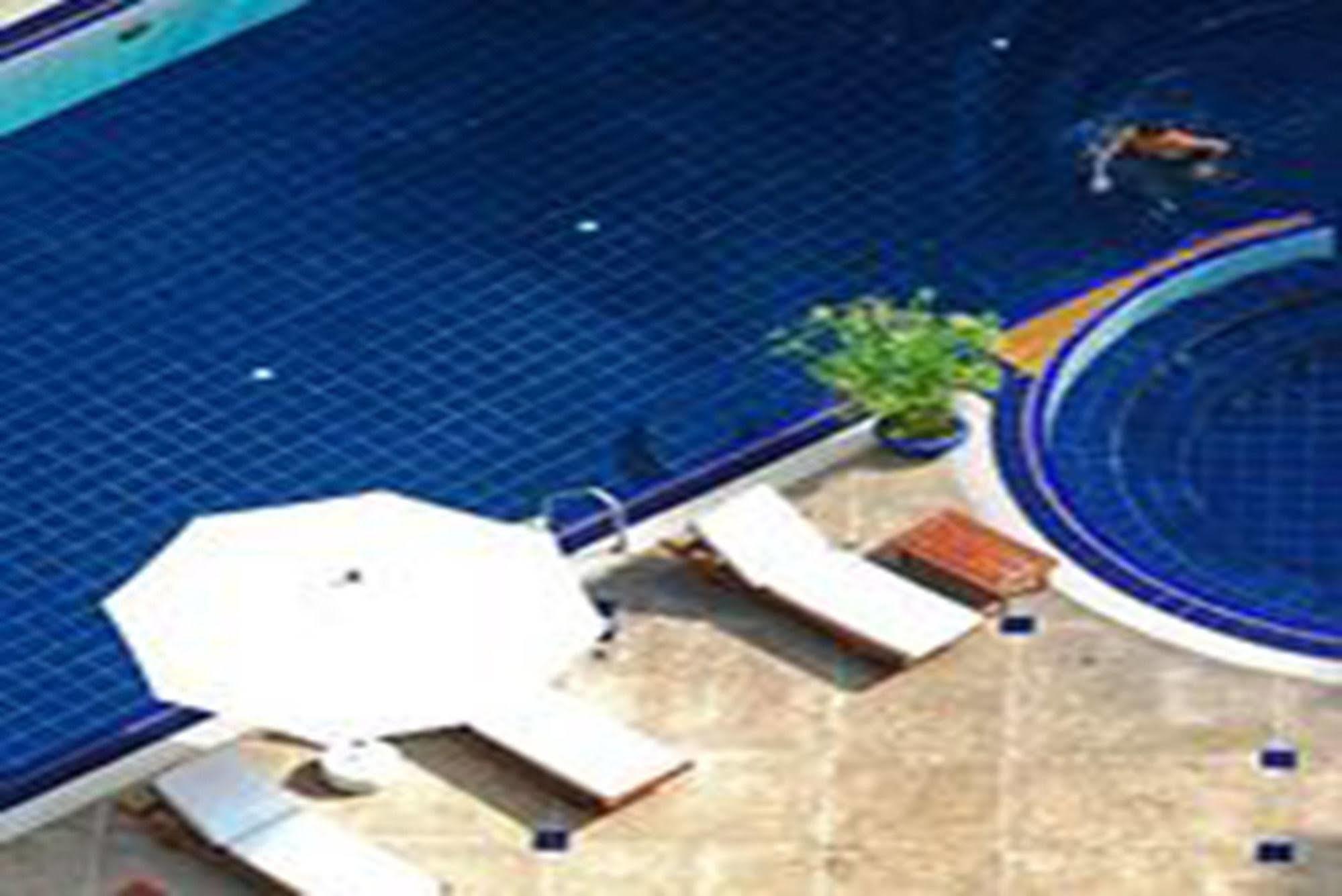 Khách sạn Pantip 4*