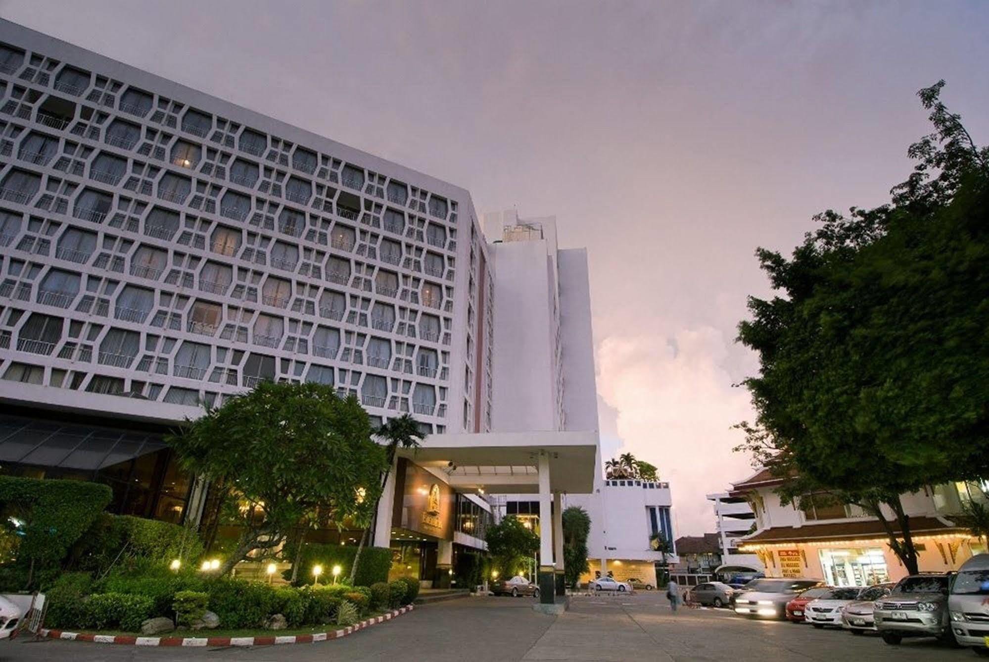 Hotel Montien Surawong