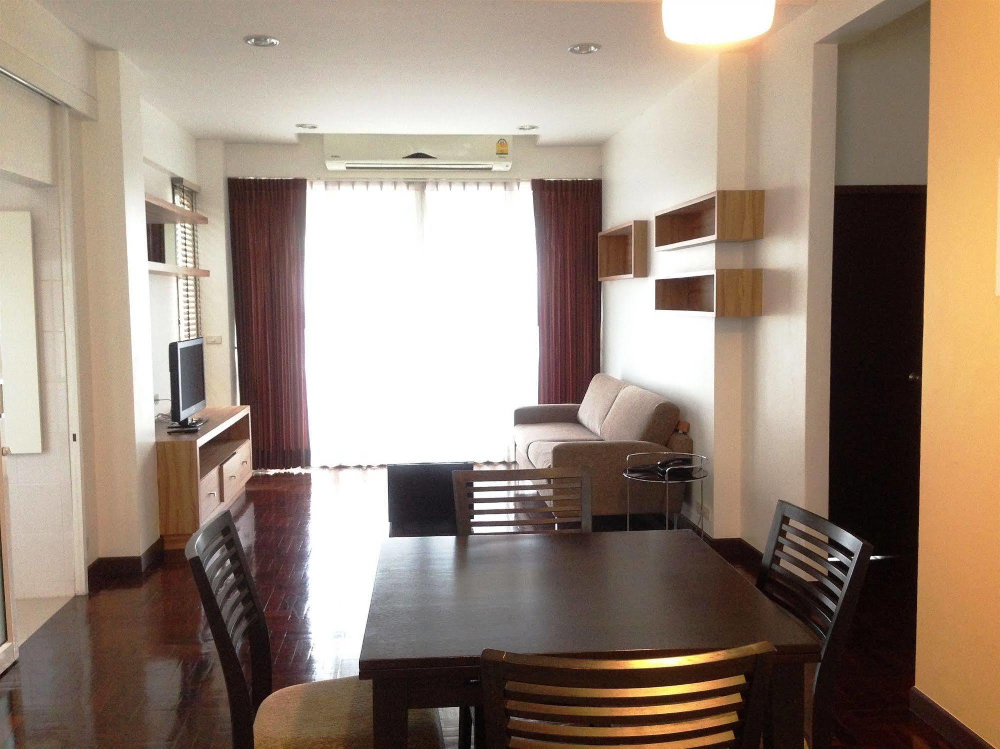 P.t. Court 3*