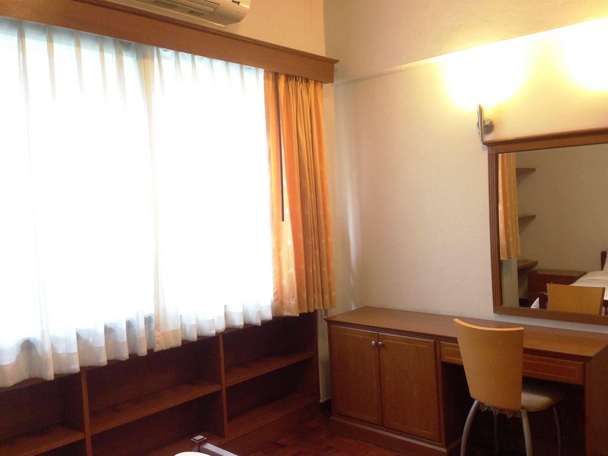 P.t. Court Hotel